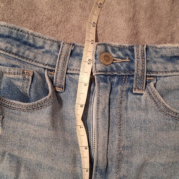 HOLLISTER Ultra High Rise Mom Short Women Size 0 Jean Cutoffs Distressed - Picture 7 of 7
